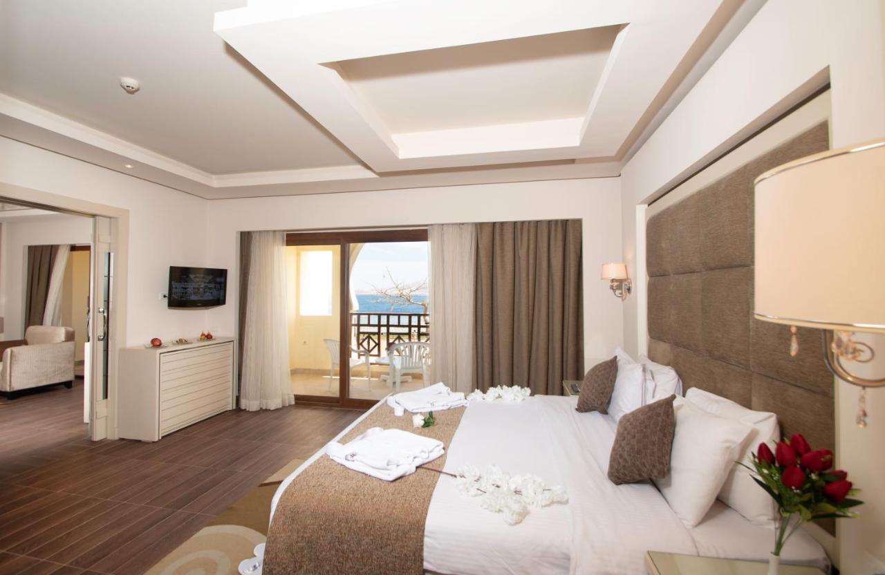 Charmillion Club Resort Sharm el-Sheikh Exterior photo A bedroom at the hotel