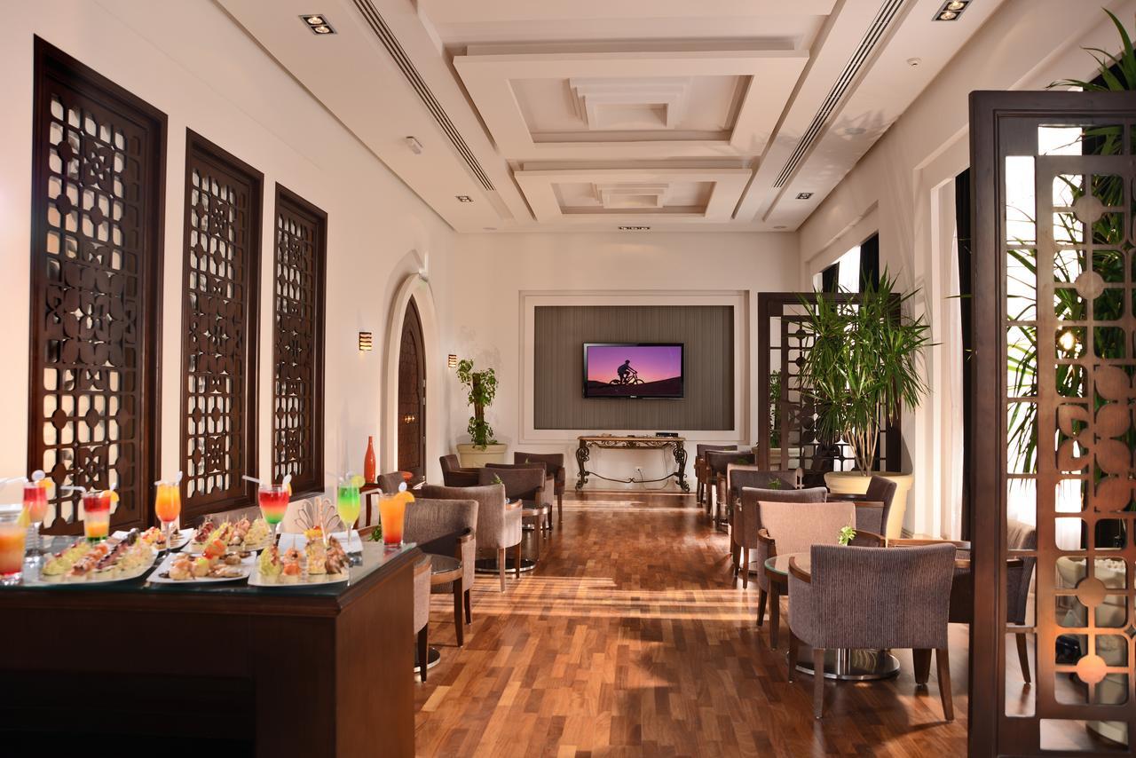 Charmillion Club Resort Sharm el-Sheikh Exterior photo The lounge at the airport