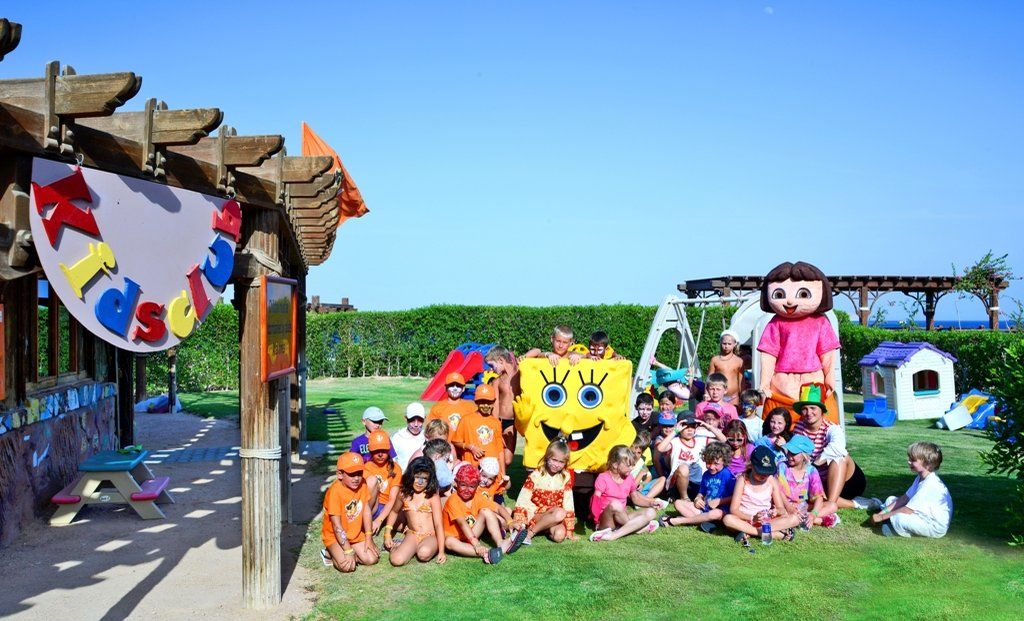 Charmillion Club Resort Sharm el-Sheikh Exterior photo SpongeBob SquarePants and Dora the Explorer at Legoland Windsor Resort