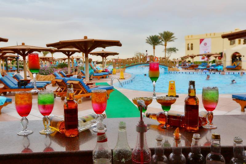 Charmillion Club Resort Sharm el-Sheikh Exterior photo Pool at the Hilton Hurghada